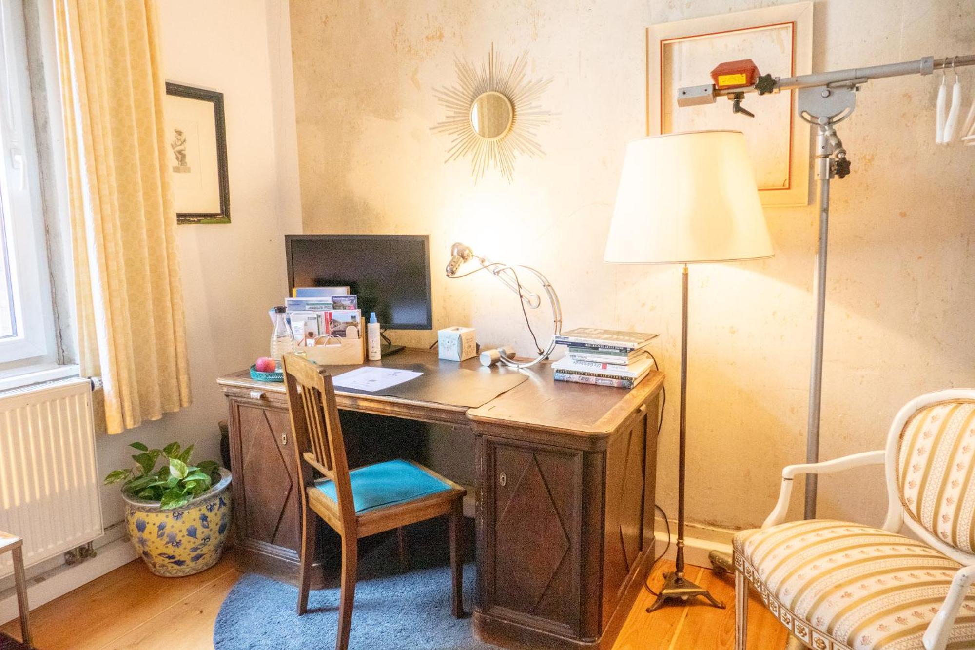 Zimmer In Kuenstlerwohnung Stuttgart Eksteriør billede