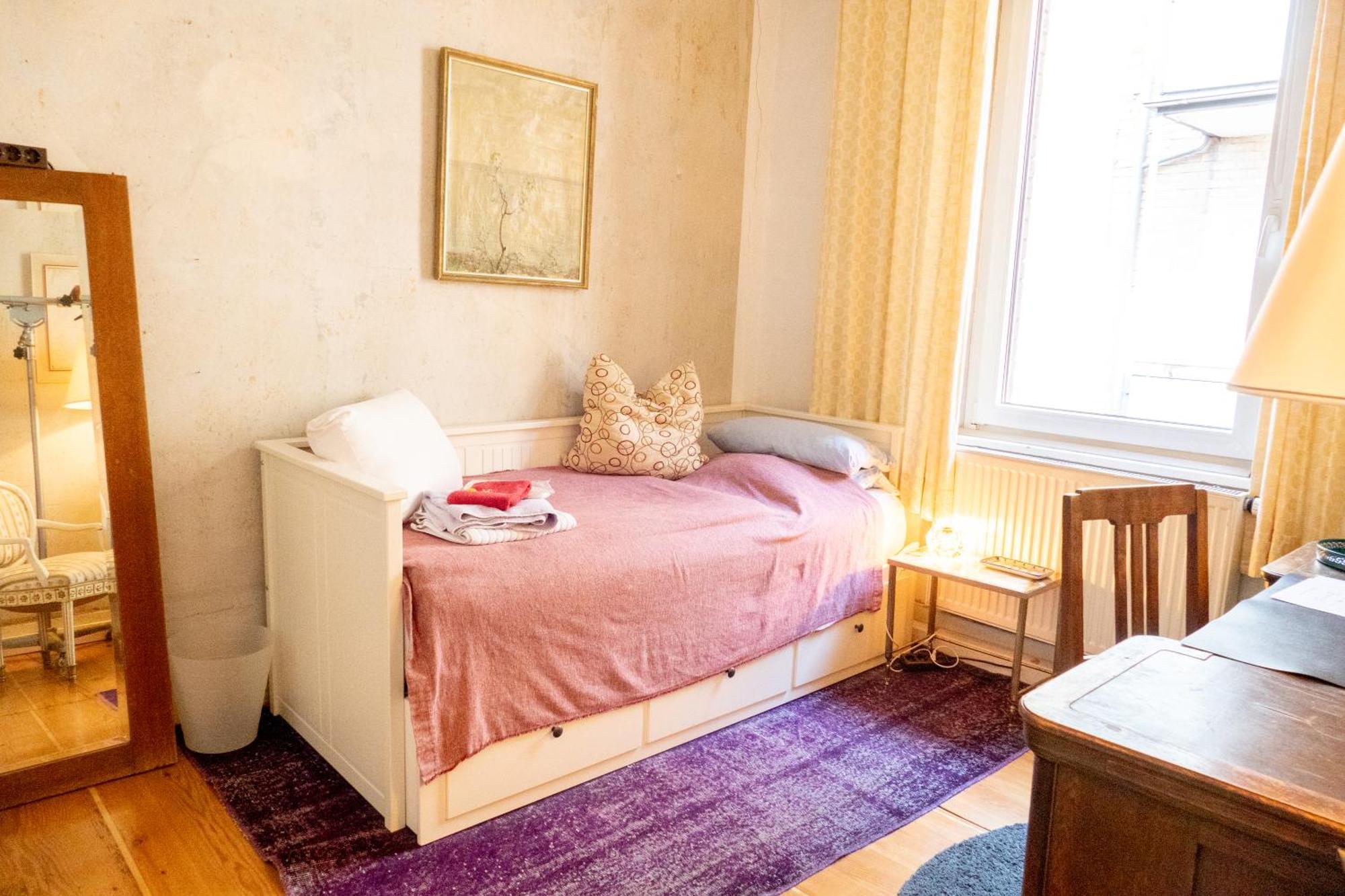 Zimmer In Kuenstlerwohnung Stuttgart Eksteriør billede